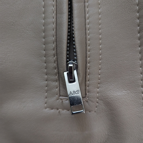 Abercrombie & Fitch Vegan Leather Moto Jacket - Picture 7 of 8